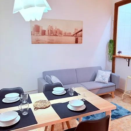 Amazing And Stylish Flat For 4 People With Breakfast Included 2 Blocks Away From Poblenou * 巴塞罗那