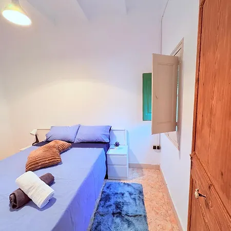 Amazing And Stylish Flat For 4 People With Breakfast Included 2 Blocks Away From Poblenou Apartment *