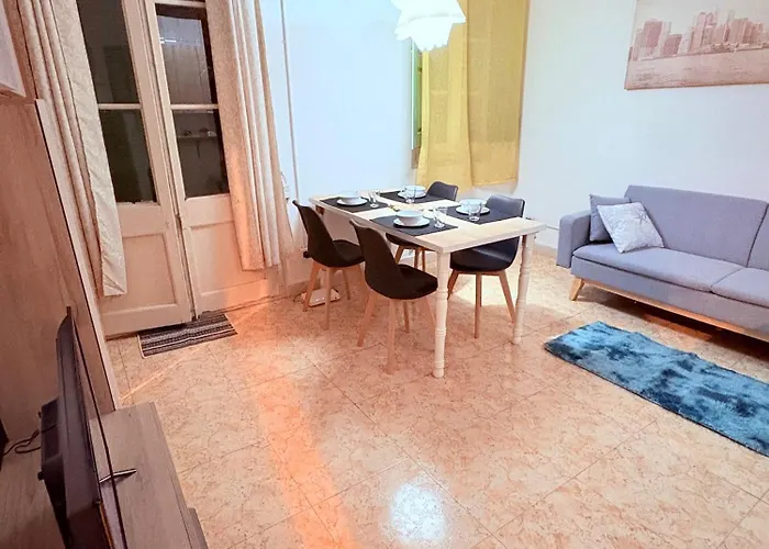 Amazing And Stylish Flat For 4 People With Breakfast Included 2 Blocks Away From Poblenou Appartamento