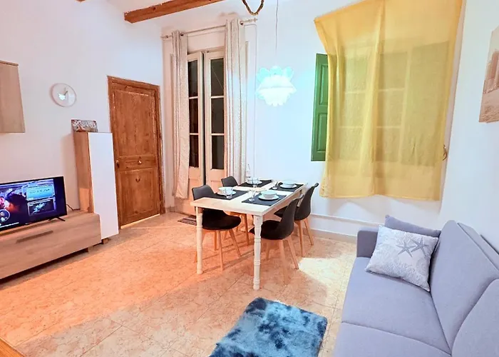 Amazing And Stylish Flat For 4 People With Breakfast Included 2 Blocks Away From Poblenou *
