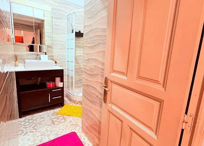 Amazing And Stylish Flat For 4 People With Breakfast Included 2 Blocks Away From Poblenou Appartamento *