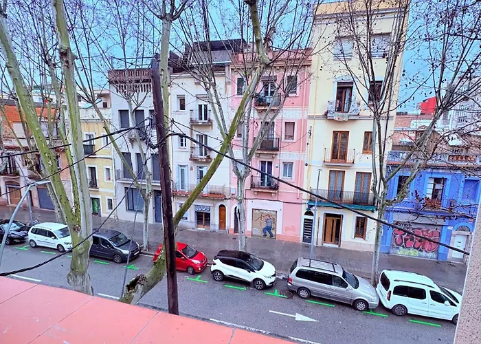 Amazing And Stylish Flat For 4 People With Breakfast Included 2 Blocks Away From Poblenou * Barcellona