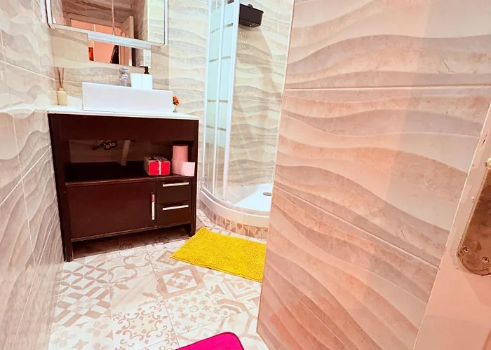 Amazing And Stylish Flat For 4 People With Breakfast Included 2 Blocks Away From Poblenou Appartamento Barcellona