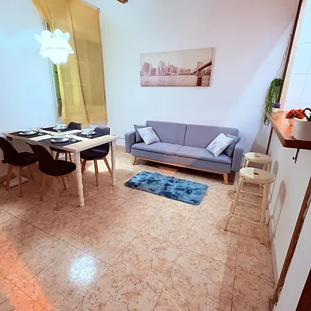Amazing And Stylish Flat For 4 People With Breakfast Included 2 Blocks Away From Poblenou Apartmán