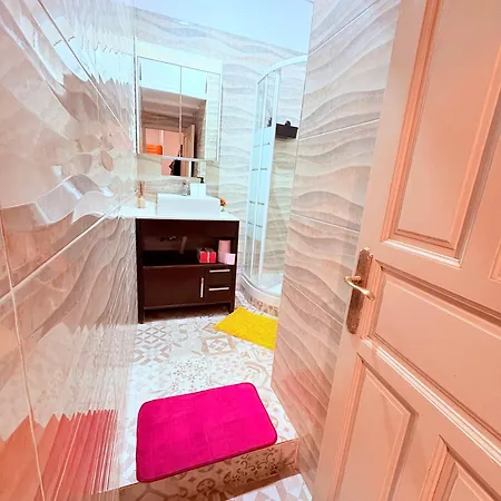 Apartmán Amazing And Stylish Flat For 4 People With Breakfast Included 2 Blocks Away From Poblenou