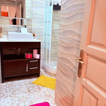 Amazing And Stylish Flat For 4 People With Breakfast Included 2 Blocks Away From Poblenou Apartmán Barcelona