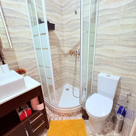 Amazing And Stylish Flat For 4 People With Breakfast Included 2 Blocks Away From Poblenou Apartmán